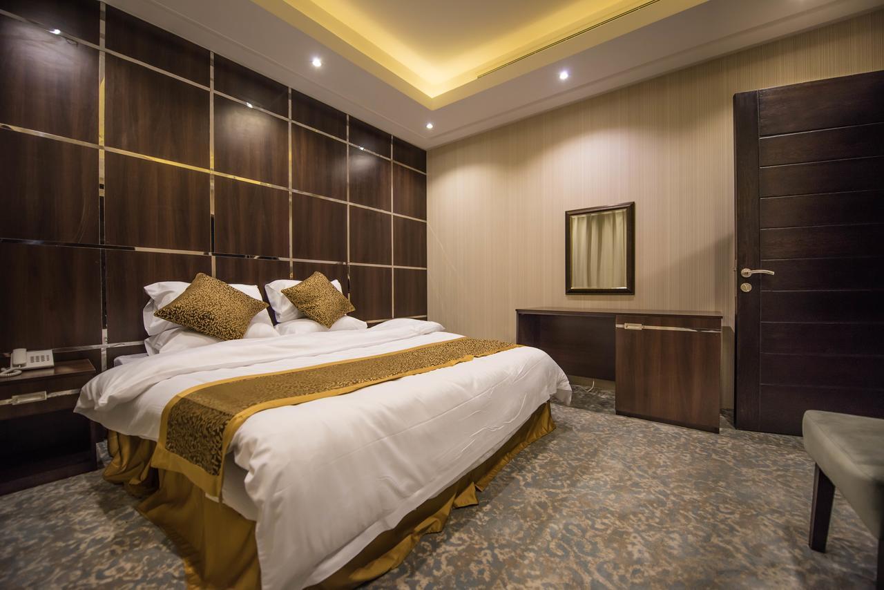 Leaf Hotel 2*
